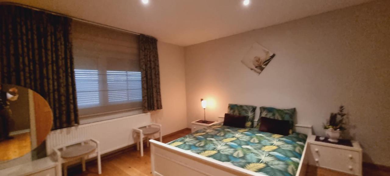 Susberg-1 & 2 Apartman NeerNeerpelt Kültér fotó