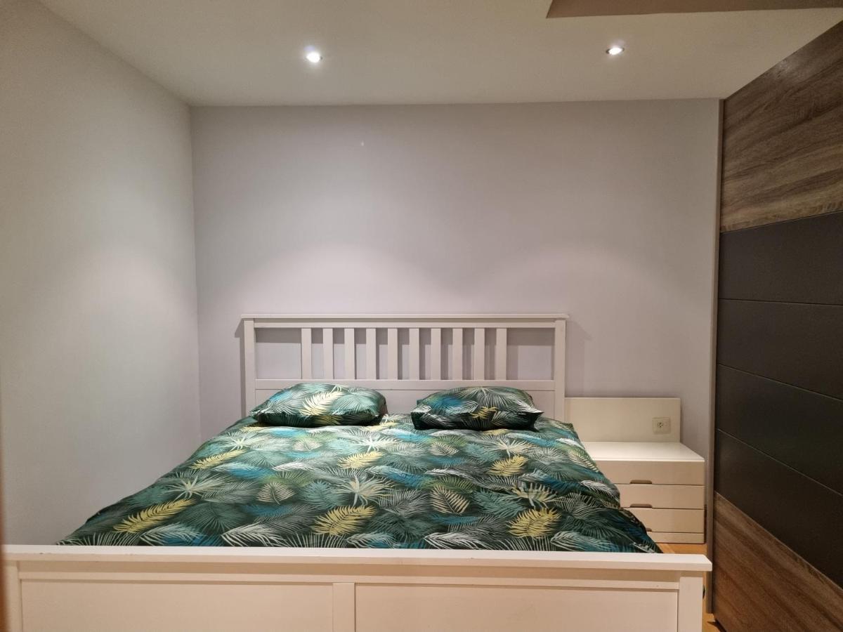 Susberg-1 & 2 Apartman NeerNeerpelt Kültér fotó