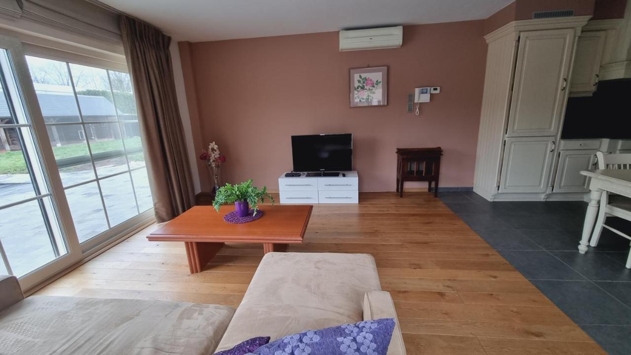 Susberg-1 & 2 Apartman NeerNeerpelt Kültér fotó