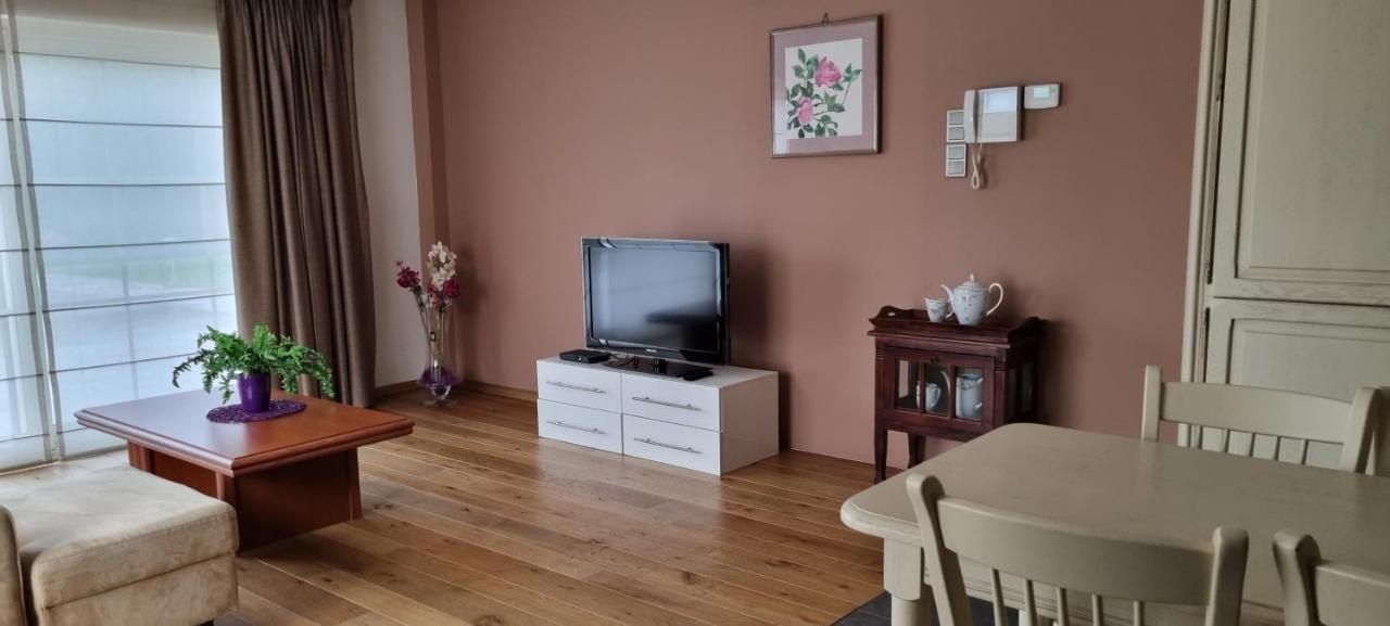 Susberg-1 & 2 Apartman NeerNeerpelt Kültér fotó