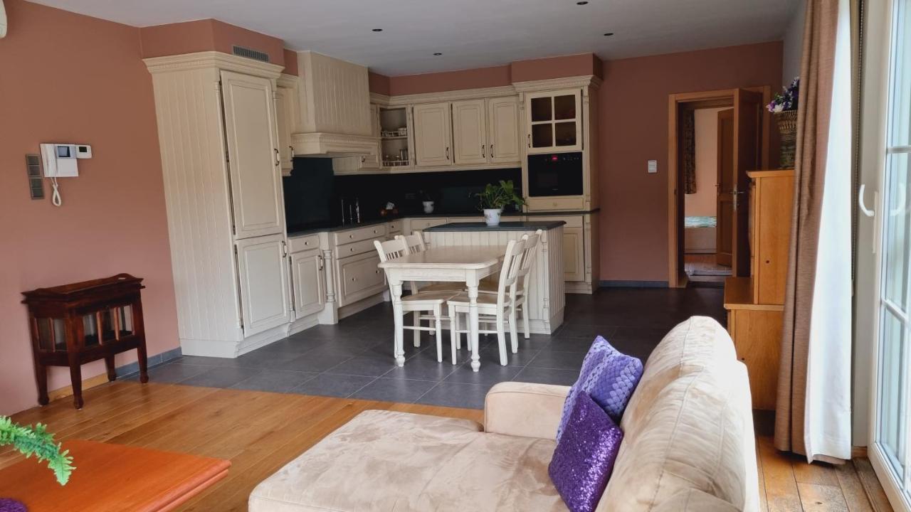 Susberg-1 & 2 Apartman NeerNeerpelt Kültér fotó